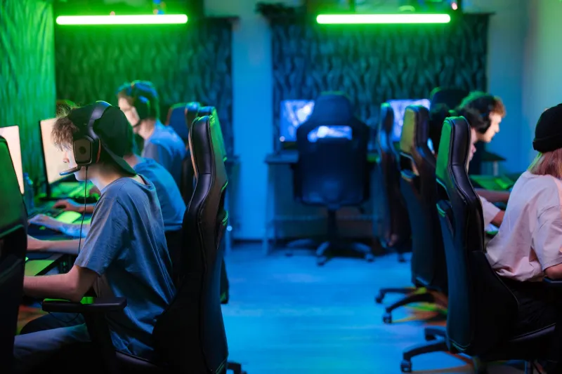 Still Standing: How Tiny Indie Teams Are Outlasting Million-Dollar Multiplayer Machines